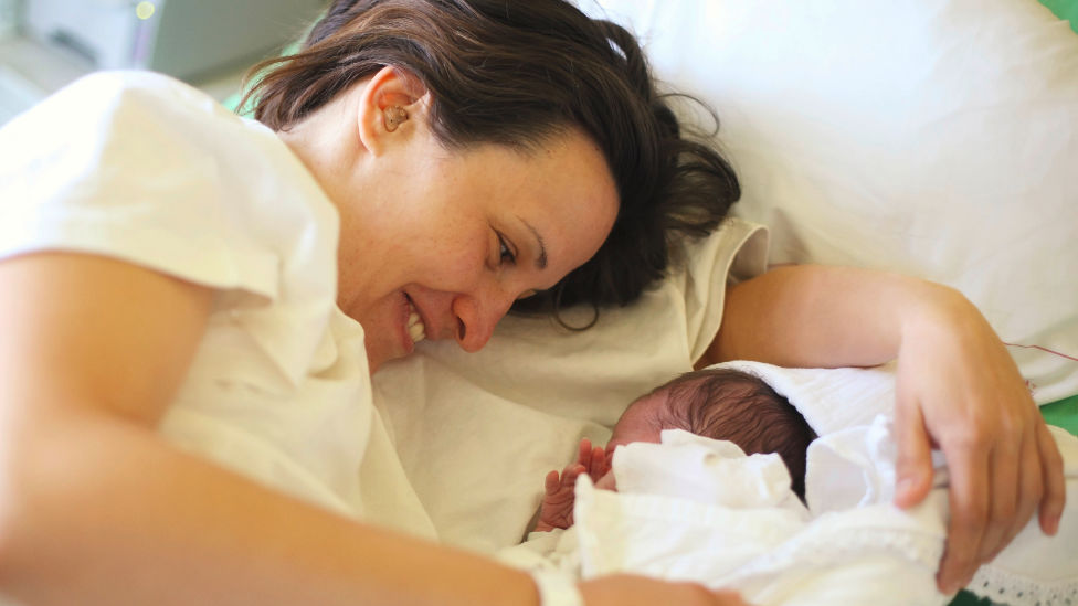 Die ersten Tage in der Klinik (Quelle: Thinkstock Photos)
